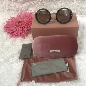Miu Miu MU06SS sunglasses